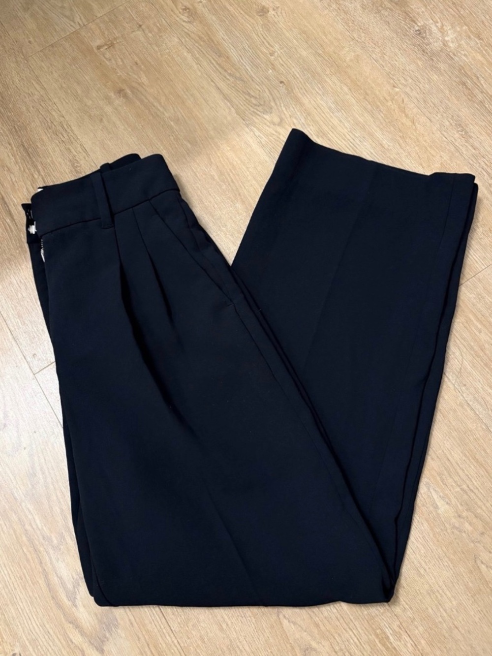 Aritzia Effortless Pants